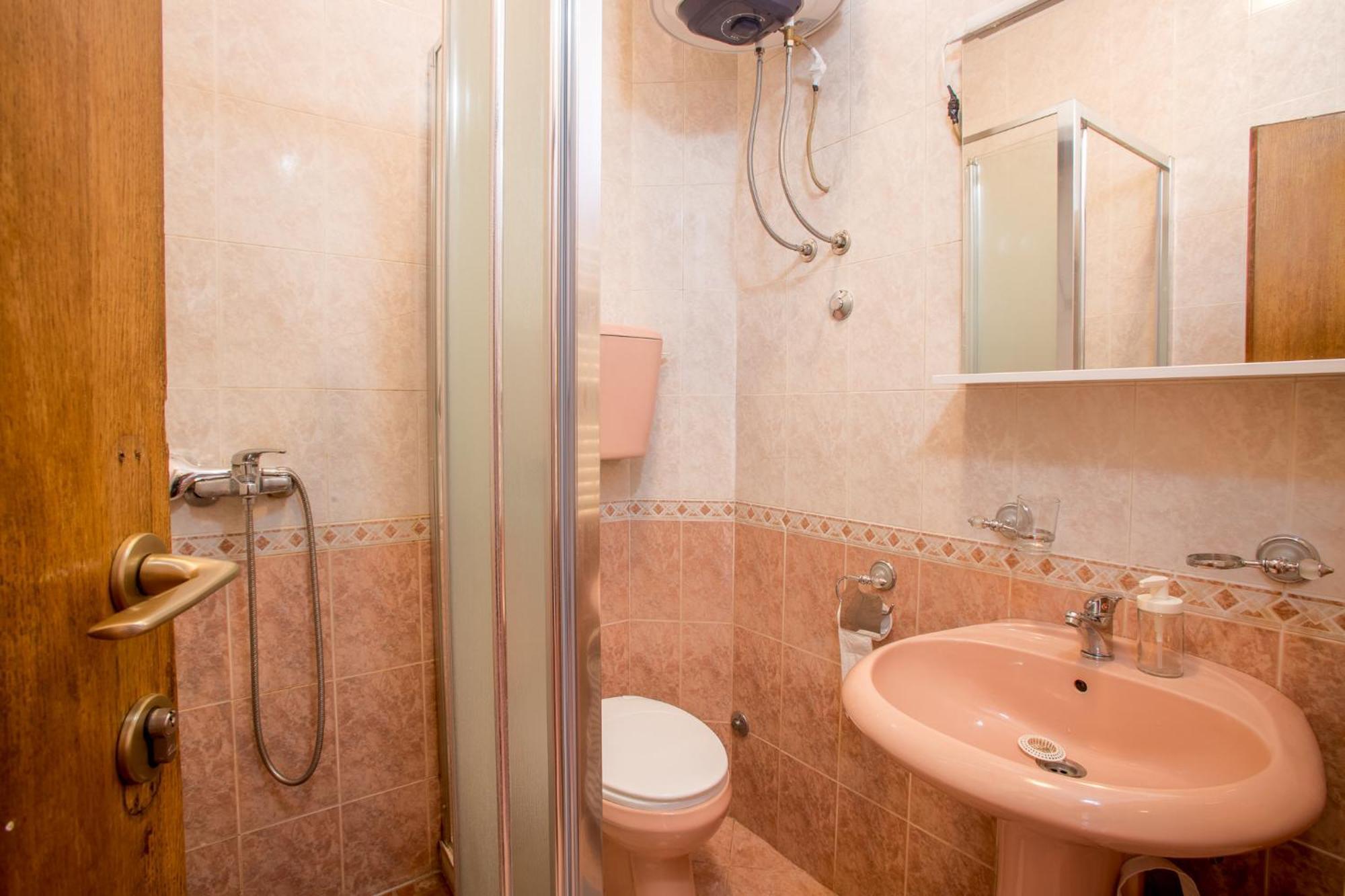 Late Story Appartement Podgorica Buitenkant foto